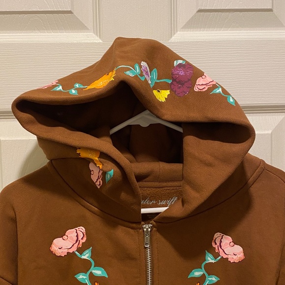 BRAND NEW Taylor Swift The Eras Tour Acoustic Piano Brown Zip Up Hoodie - Picture 9 of 13